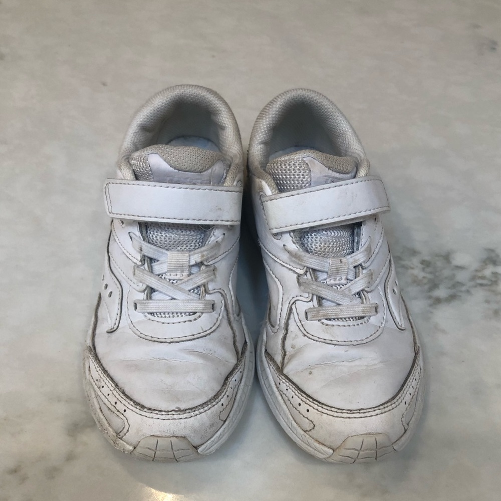 Girls saucony sneakers size 13
